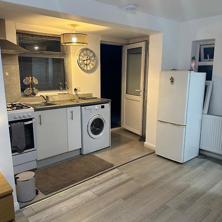 Stylish Studio Flat - Watford Junction - Harry Potter מראה חיצוני תמונה