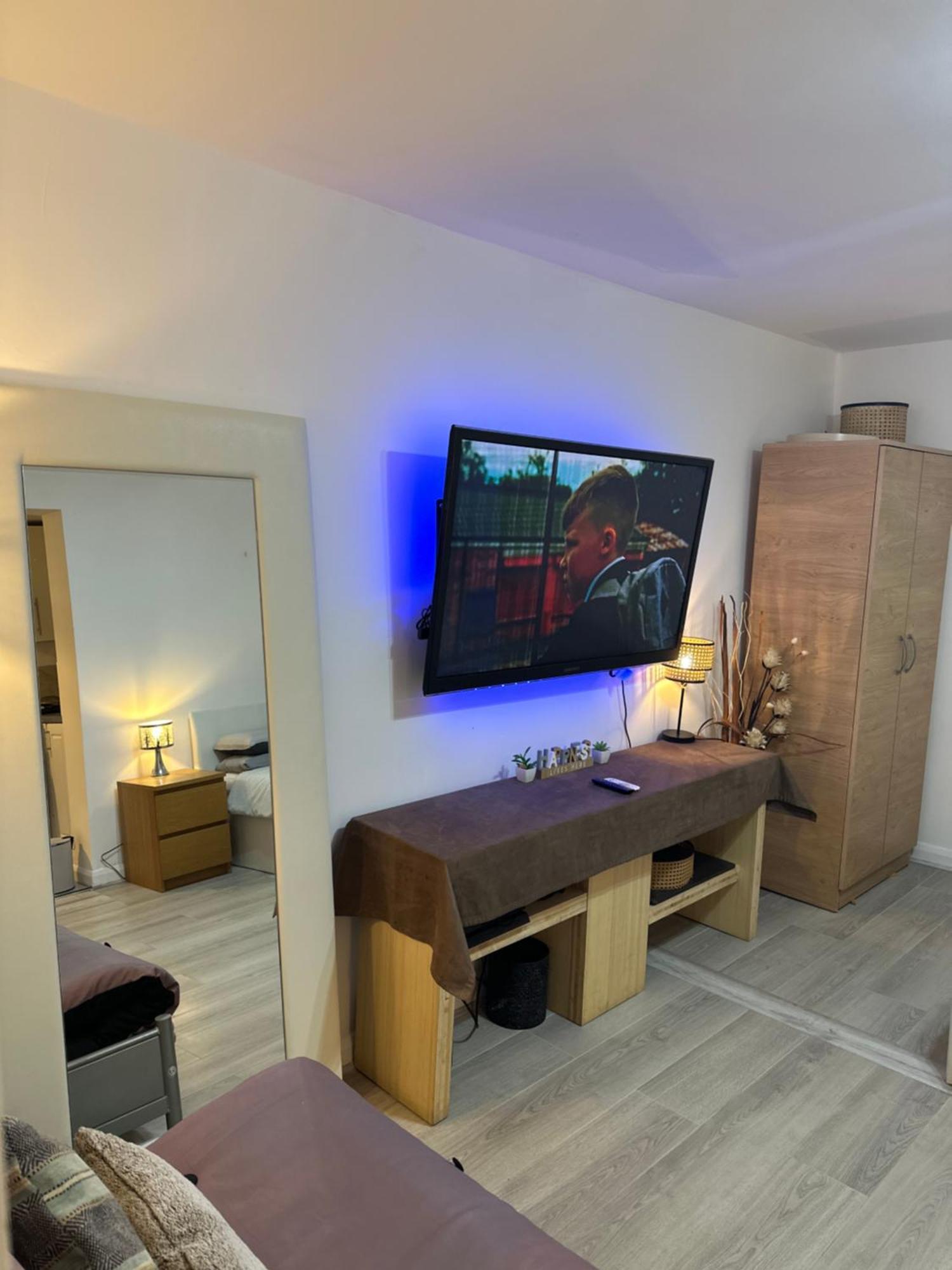Stylish Studio Flat - Watford Junction - Harry Potter מראה חיצוני תמונה
