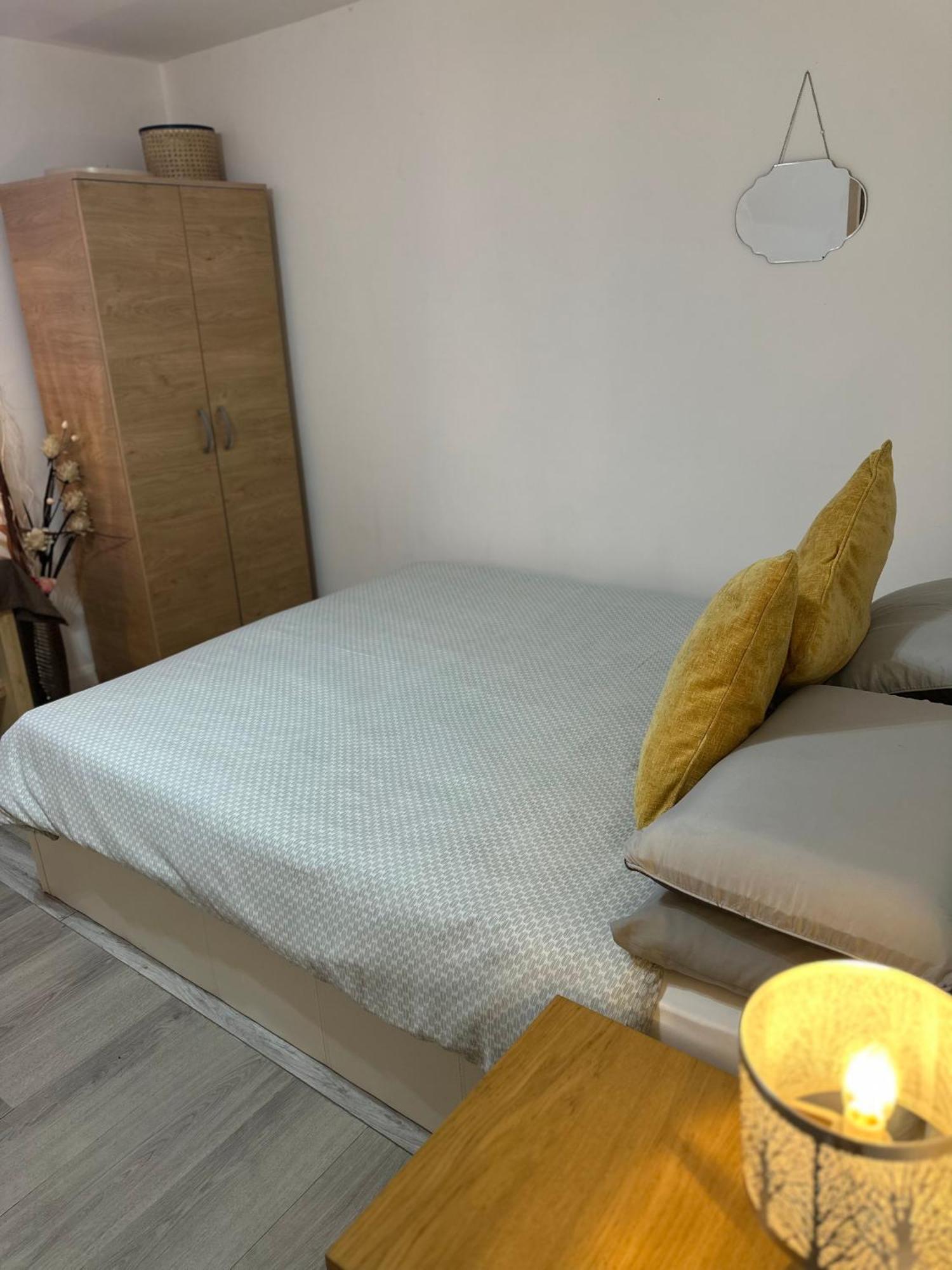 Stylish Studio Flat - Watford Junction - Harry Potter מראה חיצוני תמונה