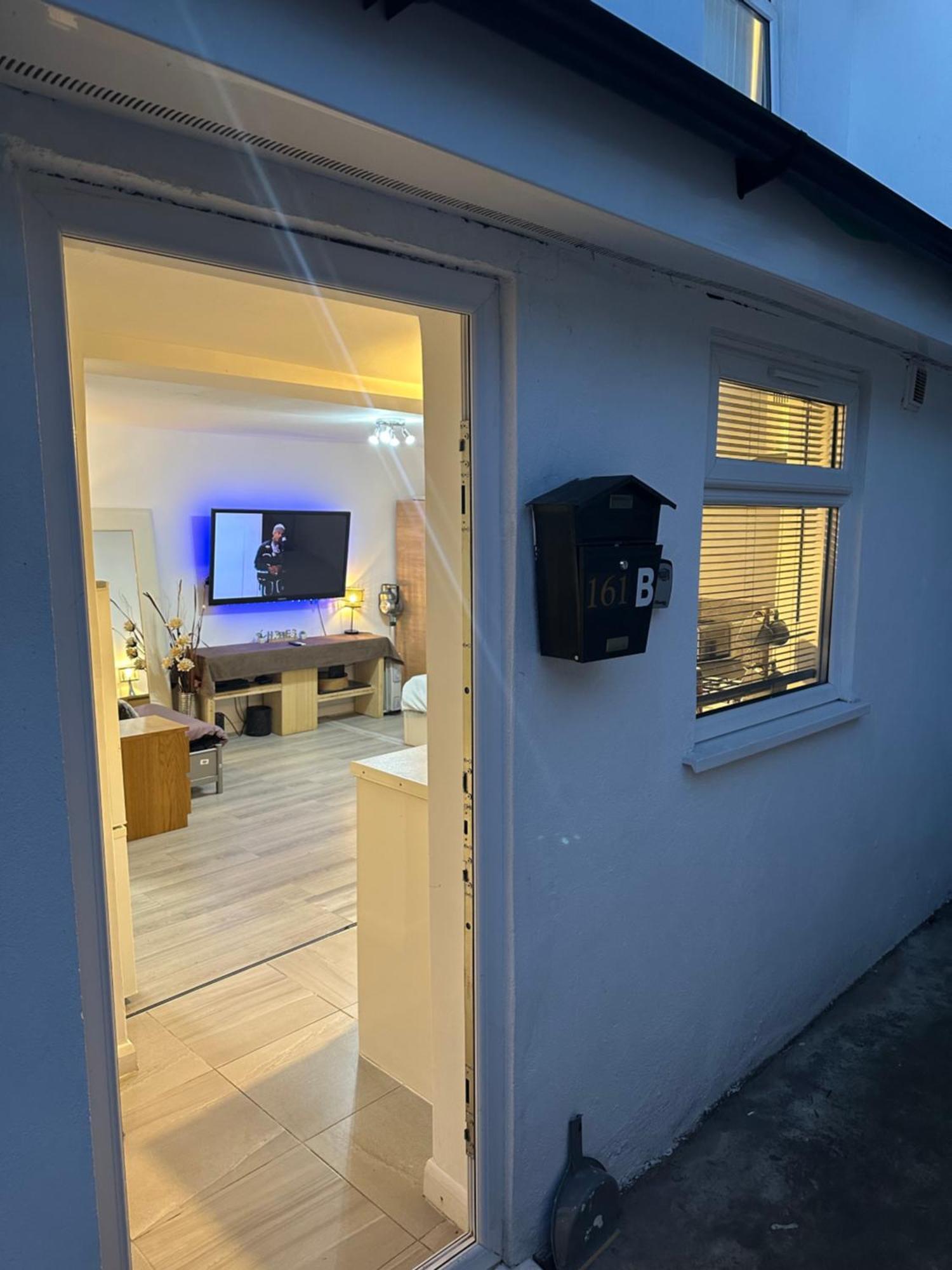 Stylish Studio Flat - Watford Junction - Harry Potter מראה חיצוני תמונה