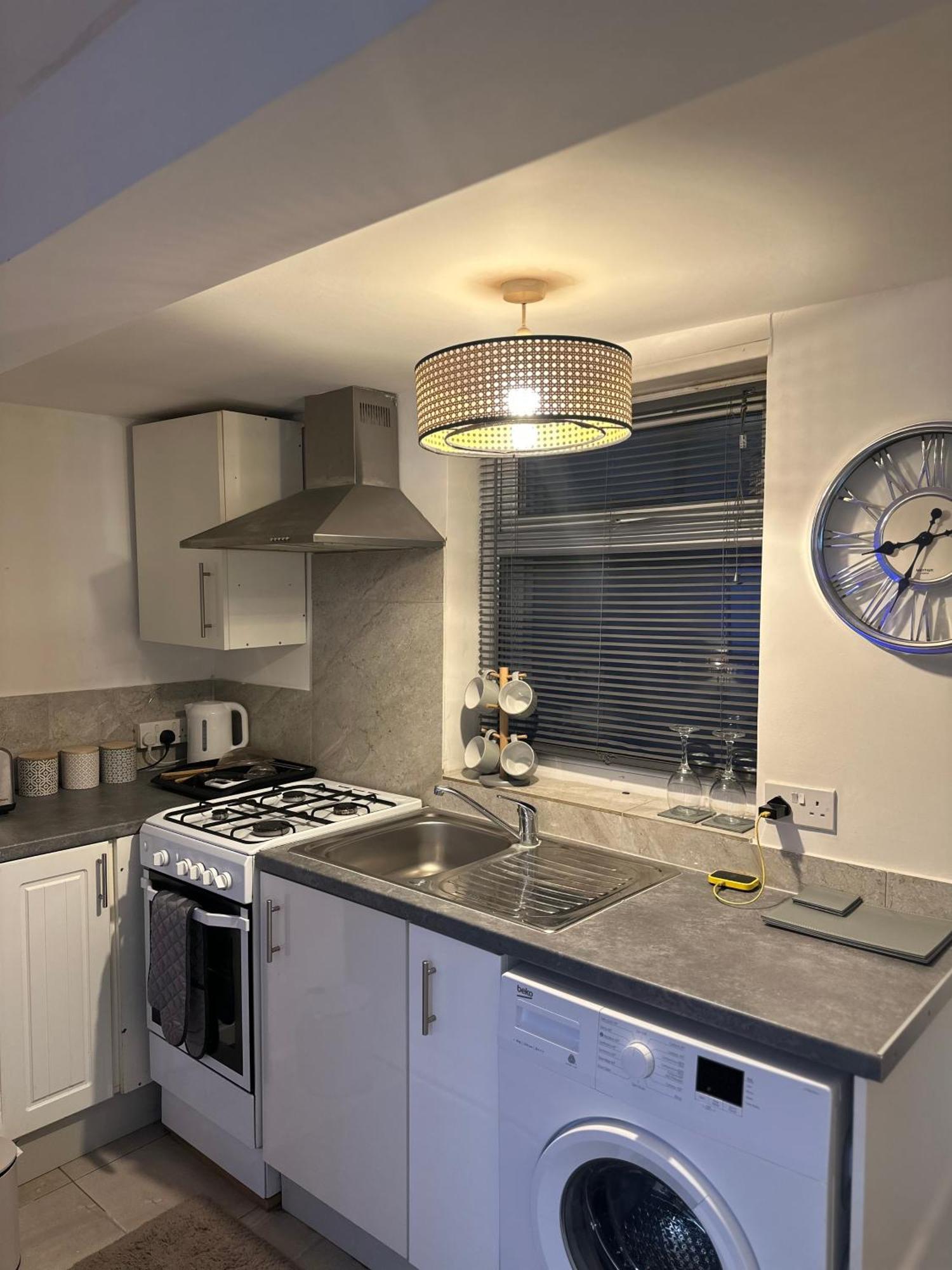 Stylish Studio Flat - Watford Junction - Harry Potter מראה חיצוני תמונה